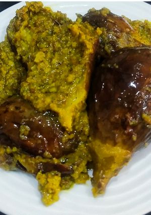 A picture of Stuffed Eggplant With Green Masala.