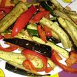 Ensalada de berenjena, calabacín y pimiento