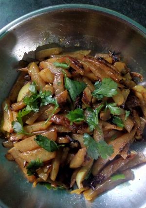 A picture of Aloo bhaja.