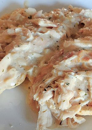 A picture of Creamed Chicken and Biscuits.