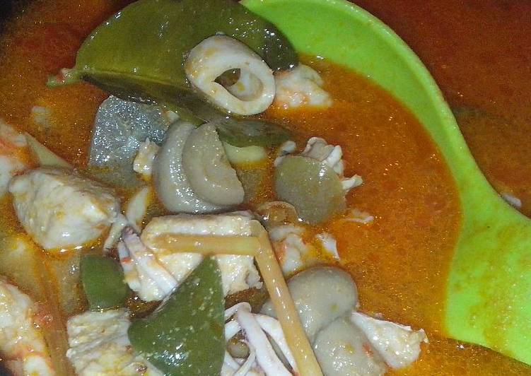 Cara Gampang Menyiapkan Tom Yam Sea Food, Enak
