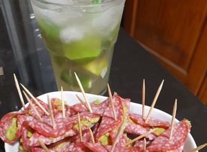 Una foto de Salame con palta