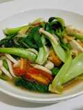 Tumis pokcoy jamur shimeji