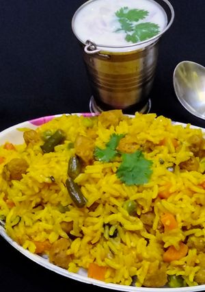 सोयाबीन वेज बिरयानी (Soyabean veg biryani recipe in Hindi) रेसिपी मुख्य फोटो