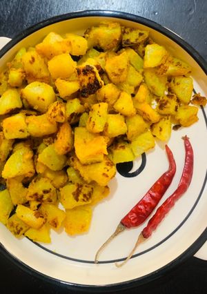 A picture of Ganth Govi tawa fry (pan fried Knol Khol).