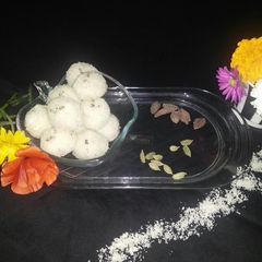 A picture of Paneer coconut laddoos.