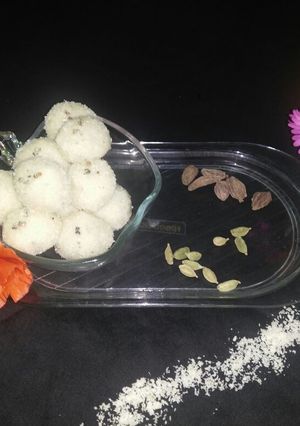 A picture of Paneer coconut laddoos.