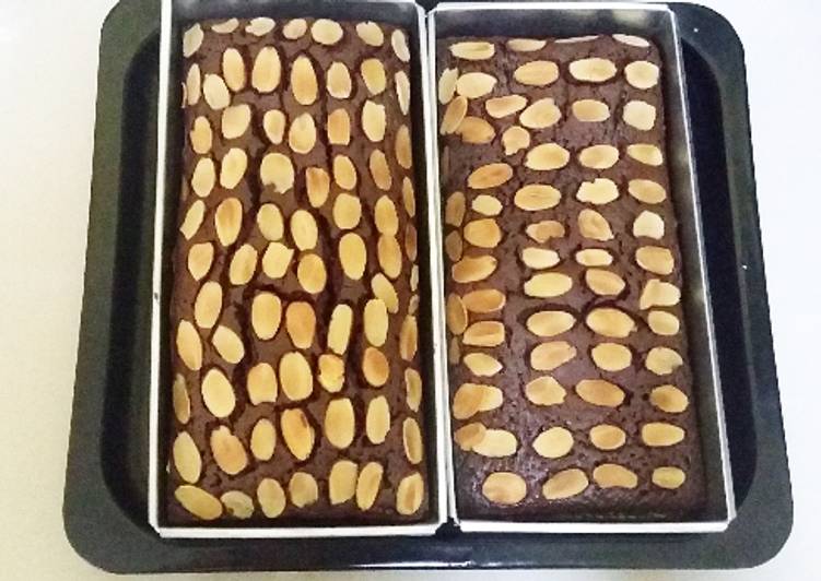 Brownies panggang cokelat almond