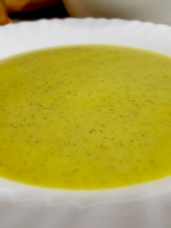 Una foto de Puré de calabacín y patata 🥒🥔