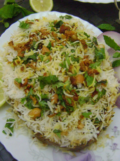 A picture of Upside down Mutton Biryani.