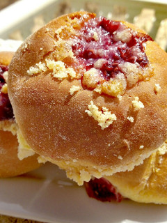 Una foto de Kolache o bollos checos dulces