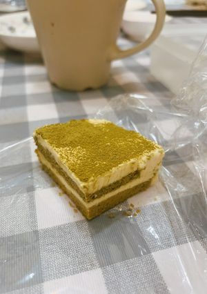 A picture of Healthy & easy matcha tiramisu 🥳.