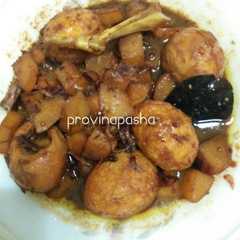 A picture of Semur Kentang dan Telur.