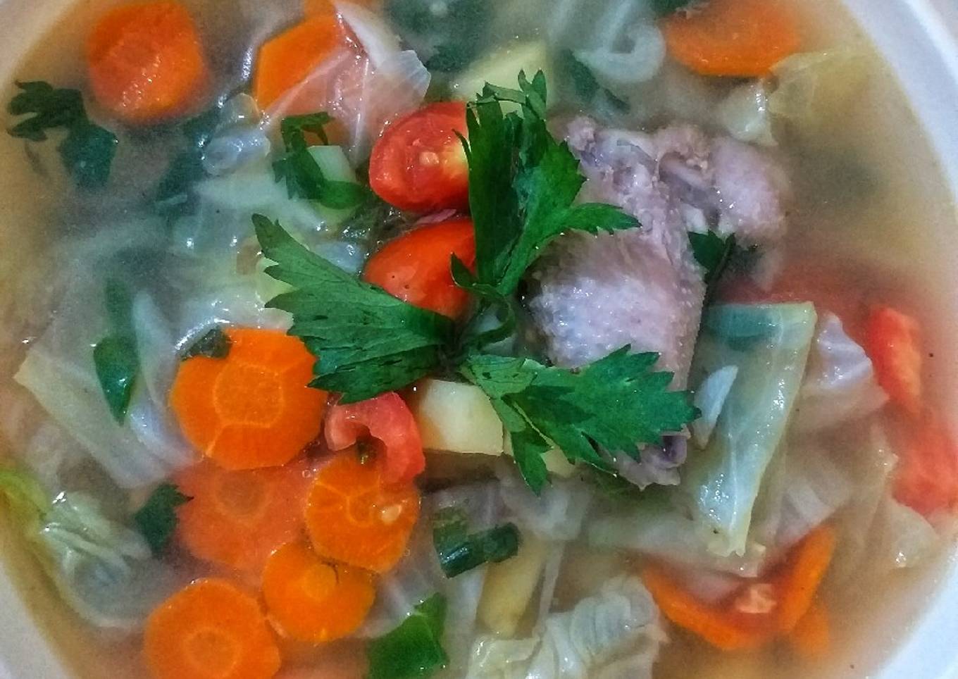 Sop Ayam Bumbu Iris