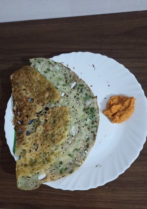રવા ઢોસા (Rava Dosa Recipe In Gujarati) રેસીપી મુખ્ય ફોટો