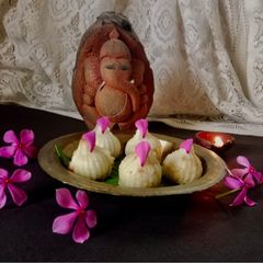 Ukadiche Modak A picture of Ukadiche Modak.