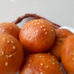 A picture of Whole wheat buns.