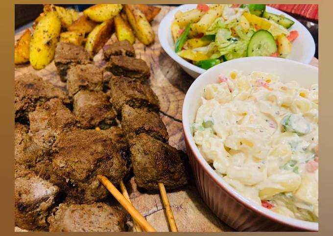 Grilled Beef Skewers with Macaroni and Salad!
