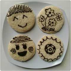 A picture of Roti Tawar Isi Bergambar.