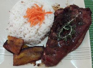 Una foto de Costillar de cerdo con romero al horno