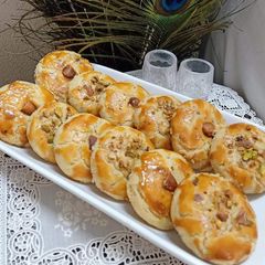 A picture of Naan Khatai 🧡💛.