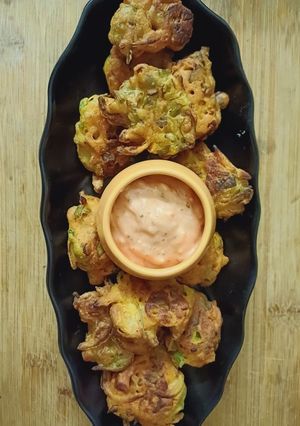 A picture of Spring onion pakoda.