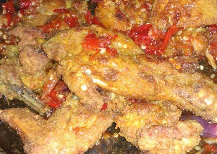 Resep Ayam geprek (komplikasi ayam penyet 😂) yang Enak Banget