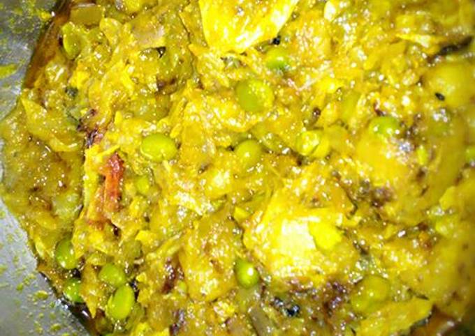 Cabbage fish curry