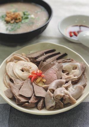 Hình của món Cháo lòng.