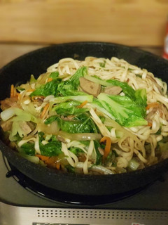 古早味肉絲貢丸炒麵 的食譜成品照片