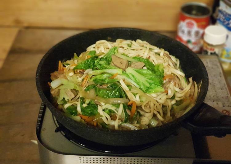 古早味肉絲貢丸炒麵