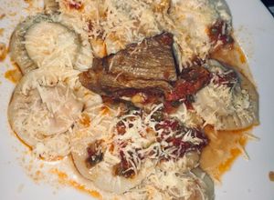 Una foto de Sorrentinos de coreanito y jamón y queso sin molde