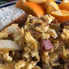 A picture of One pan breakfast hash.