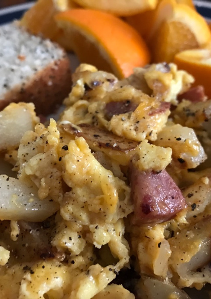 A picture of One pan breakfast hash.