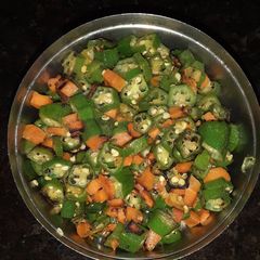 A picture of Bhindi carrot bhaji.