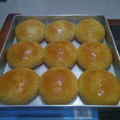 A picture of Burger bun roti gandum.