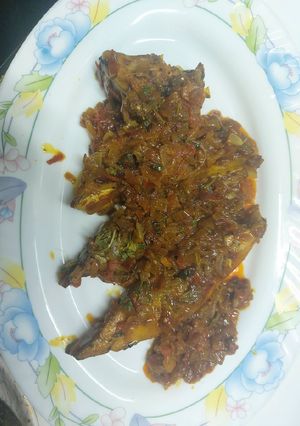 A picture of Fish onion masala.