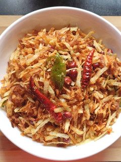 ঝুরি আলু ভাজা (Jhuri Aloo Bhaja recipe in Bengali) রেসিপির প্রধান ছবি