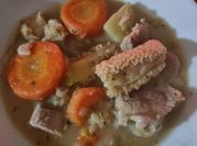 Una foto de sopa de mondongo