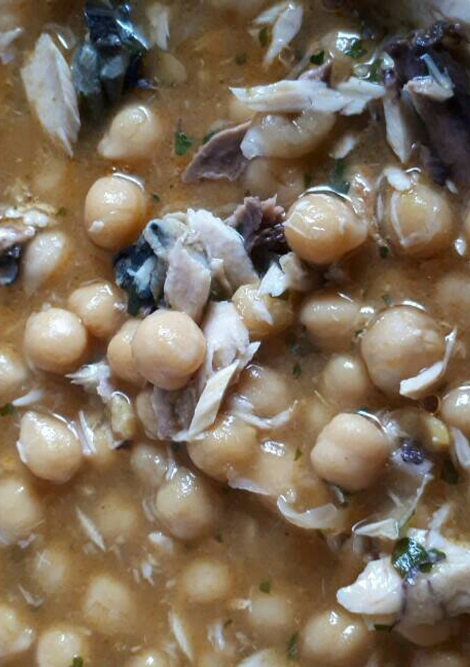 Una foto de Garbanzos con bonito