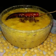 A picture of Boondi kadhi.