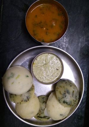A picture of Masala Rava Idli.