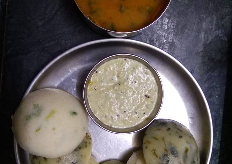 Masala Rava Idli