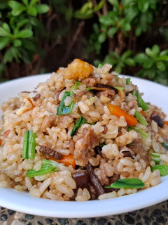 超市料理-菠菜蝦米炒飯「鎂」好家常味 的食譜成品照片