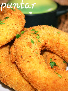 Foto principal de Aros de cebolla rellenos de queso 🧀 🧀