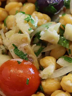 Foto de Salada de Grão-de-Bico com Azeitonas