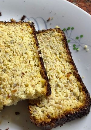 Una foto de BUDÍN de LIMÓN con bagazo de almendras