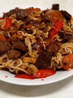 Zöldséges tészta marhahússal recept fotója