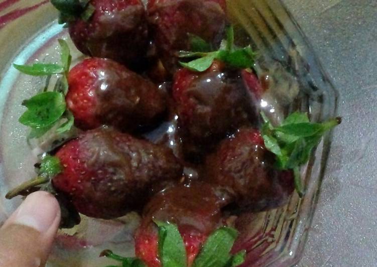 Recipe of Homemade Cadbury chocolate  dipped strawberries