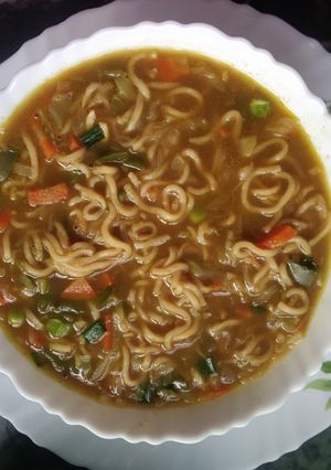 ম্যাগি ভেজিটেবিল স্যুপ (Maggi vegetable soup recipe in Bengali)) রেসিপির প্রধান ছবি